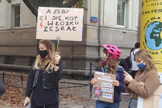 W całej Polsce trwają strajki kobiet.