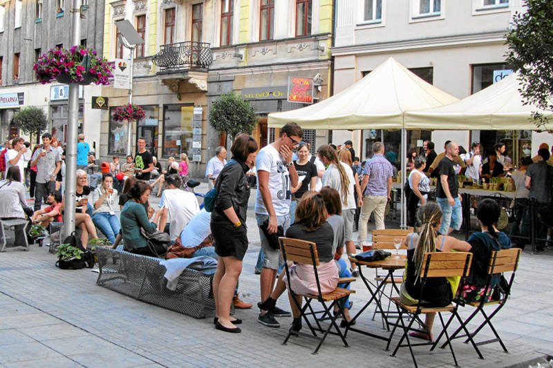 Kto by w piątek nie chciał siedzieć w ogródku piwnym zamiast w pracy?