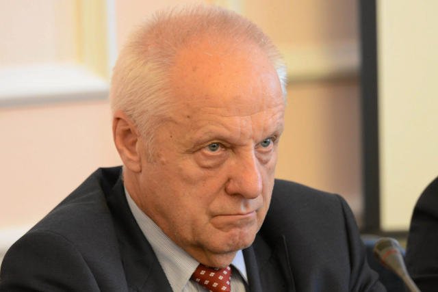 Stefan Niesiołowski: "Premier Węgier powinien się spotkać z premierem Polski".