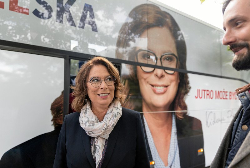 "Wyborcza": opozycja ma szansę odsunąć PiS od władzy. Jest nowy sondaż.