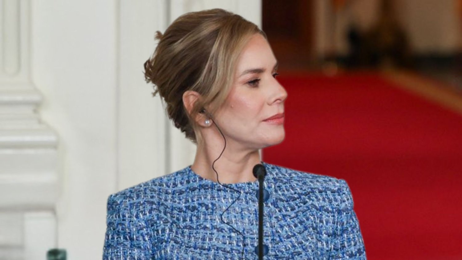 Nawrocka przemówiła po angielsku. Językoznawczyni zwróciła uwagę na jedno