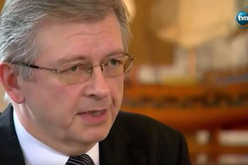 Ambasador Rosji tłumaczy się ze swoich kontrowersyjnych słów.