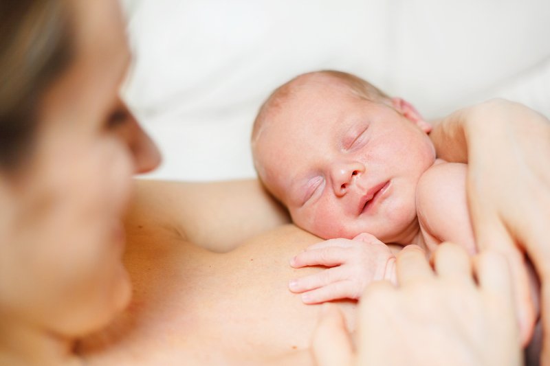 Karmienie piersią zmniejsza ryzyko depresji poporodowej.