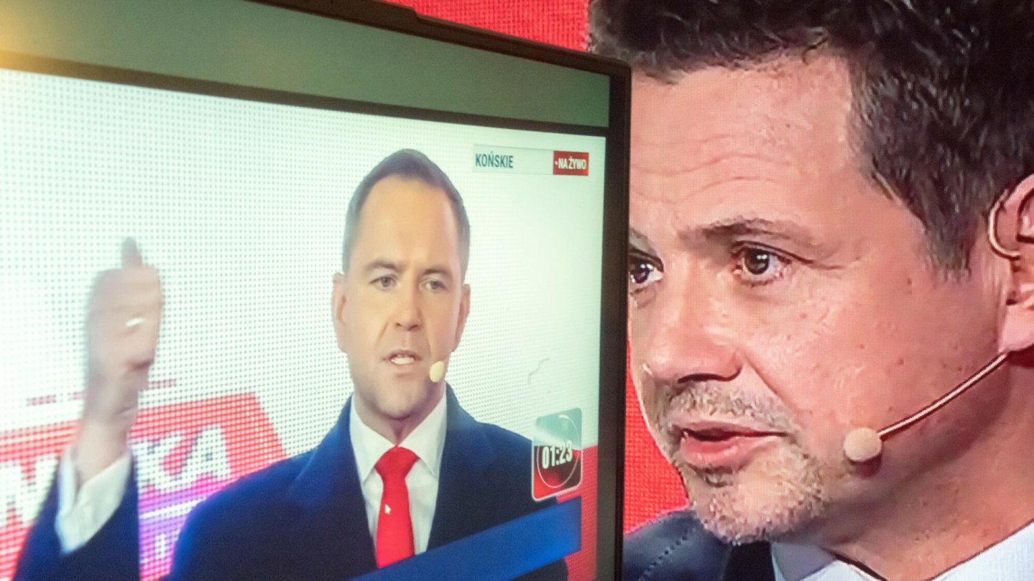 "Agresja nie przejdzie!". Sztab Trzaskowskiego idzie do prokuratury po debacie w Końskich Sztab Trzaskowskiego idzie do prokuratury. Chodzi o debatę w Końskich