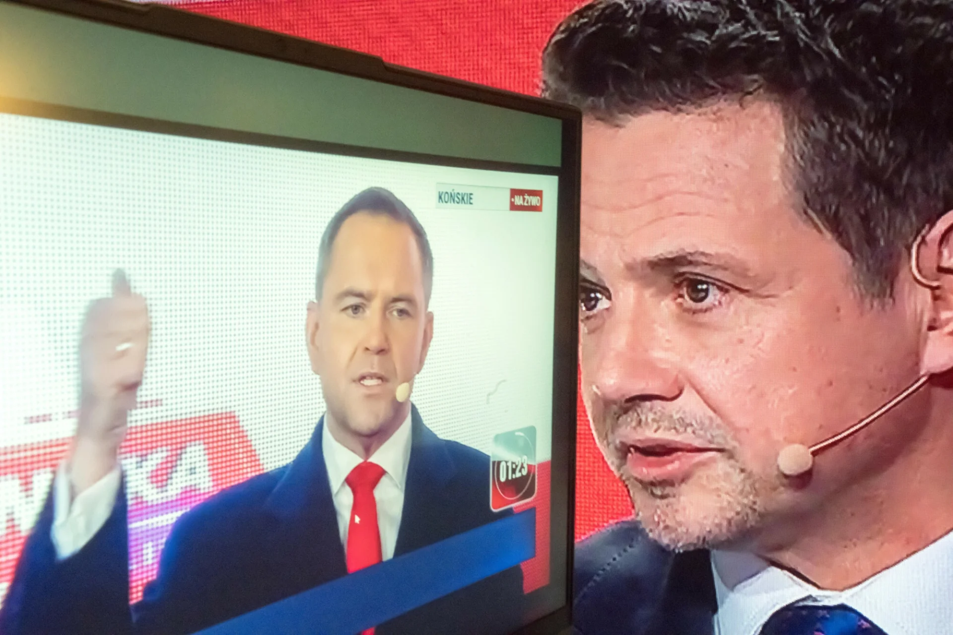 "Agresja nie przejdzie!". Sztab Trzaskowskiego idzie do prokuratury po debacie w Końskich Sztab Trzaskowskiego idzie do prokuratury. Chodzi o debatę w Końskich