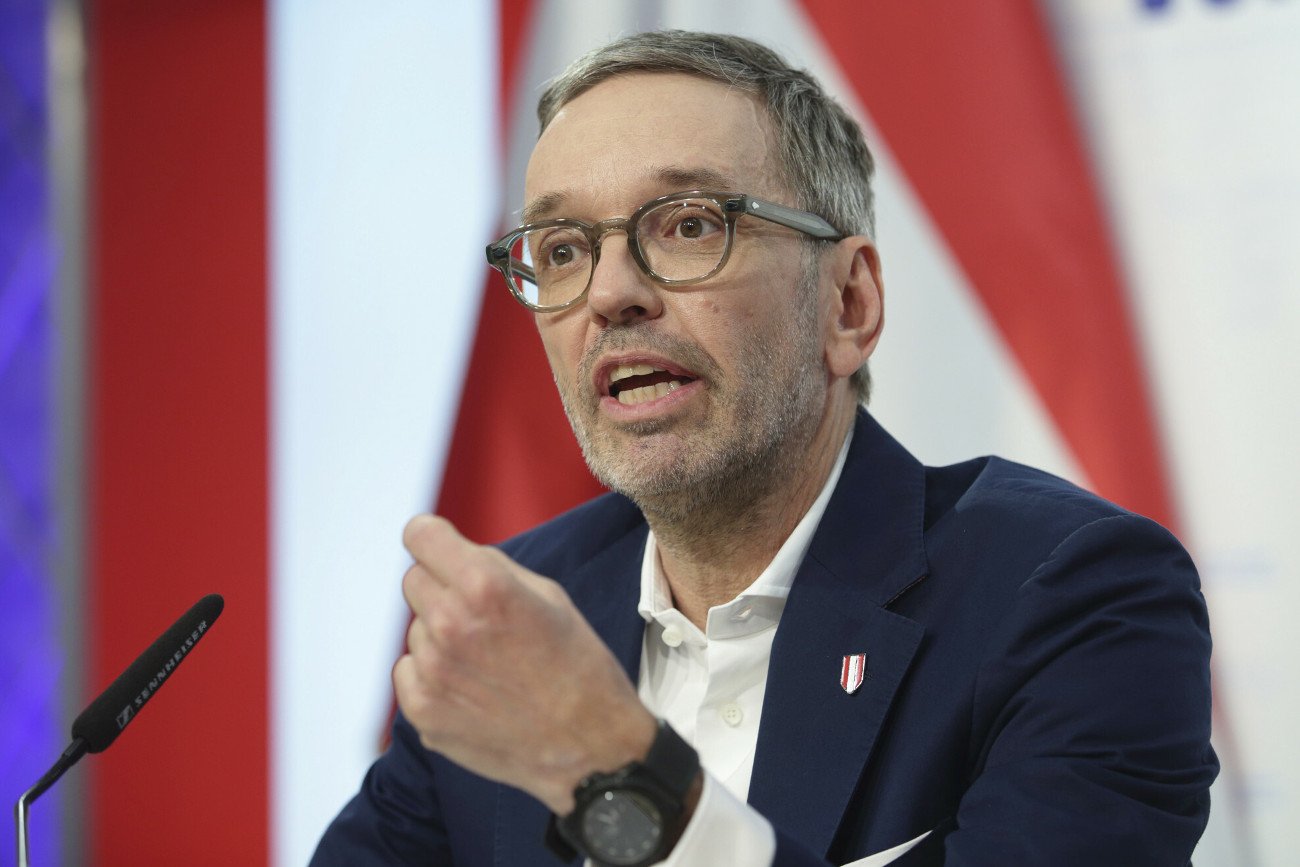 Skrajnie prawicowy Herbert Kickl może zostać nowym kanclerzem Austrii.