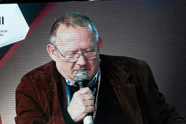 Nacjonaliści rozpędzili gości spotkania z Adamem Michnikiem.