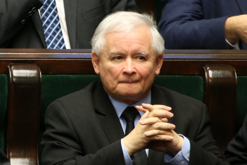 Sam Jarosław Kaczyński w niedawnej rozmowie z "Polskim Radiem" zapewniał, że do emerytury "ma jeszcze trochę".