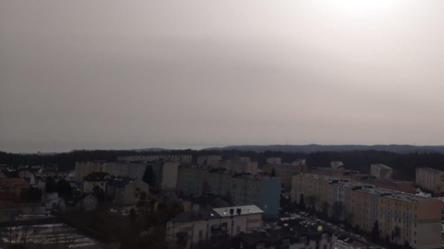 Pył z Afryki dotrze do Polski. Czy jest niebezpieczny? Pył znad Sahary znów w Polsce. Dotrze w weekend