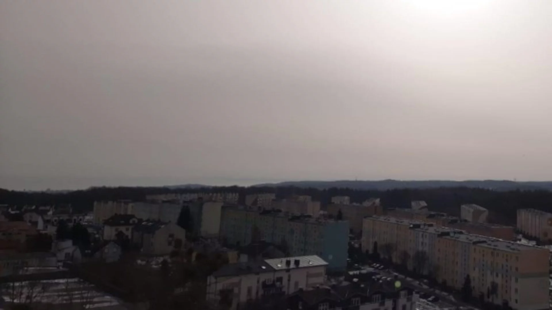 Pył saharyjski leci do Polski. Przykryje niebo, ale niepokoi z innego powodu