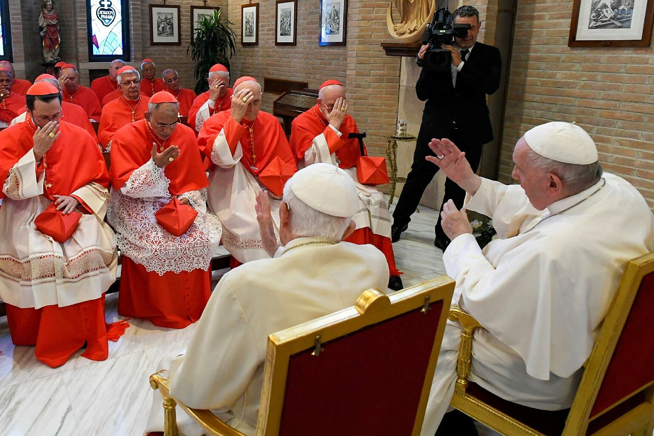 Jaki jest stan emerytowanego papieża Benedykta XVI?