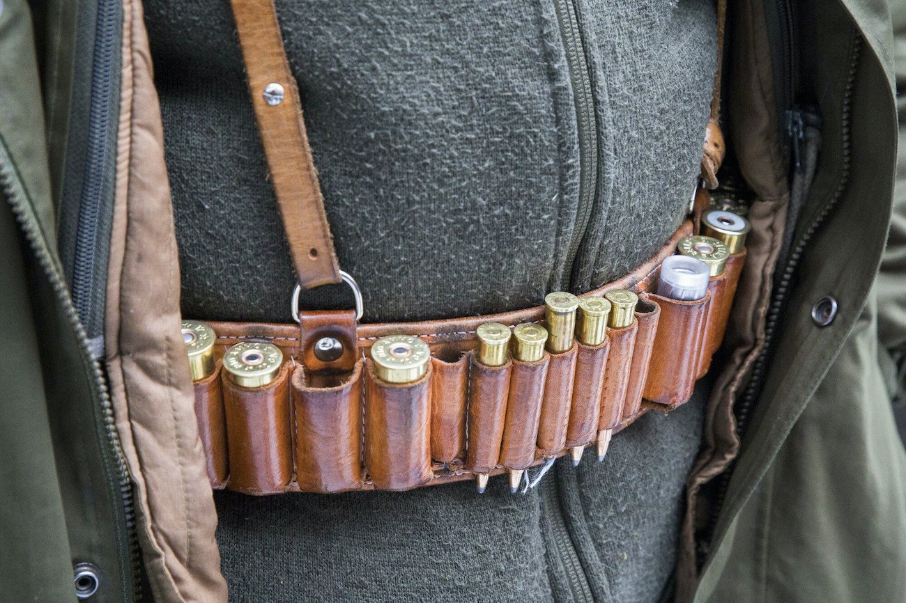 Myśliwi dostaną przywilej wejścia do strefy stanu wyjątkowego? Dotąd nie mieli prawa strzelać w takim miejscu, teraz minister środowiska namawia premiera, by to zmienił. Myśliwi dostaną przywilej wejścia do strefy stanu wyjątkowego? Dotąd nie mieli prawa strzelać w takim miejscu, teraz minister środowiska namawia premiera, by to zmienił.