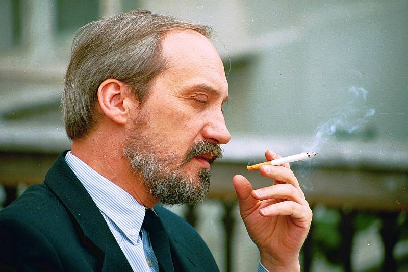 Antoni Macierewicz w przeszłości fascynował się skrajna lewicą - zdradził jego dawny przyjaciel, Adam Michnik.