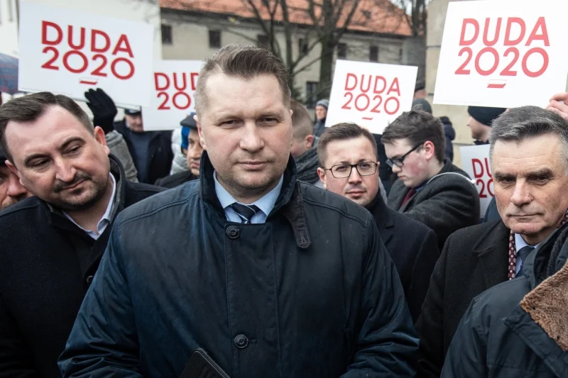 Poseł PiS Przemysław Czarnek straszył podczas debaty w Senacie wprowadzeniem stanu wyjątkowego.