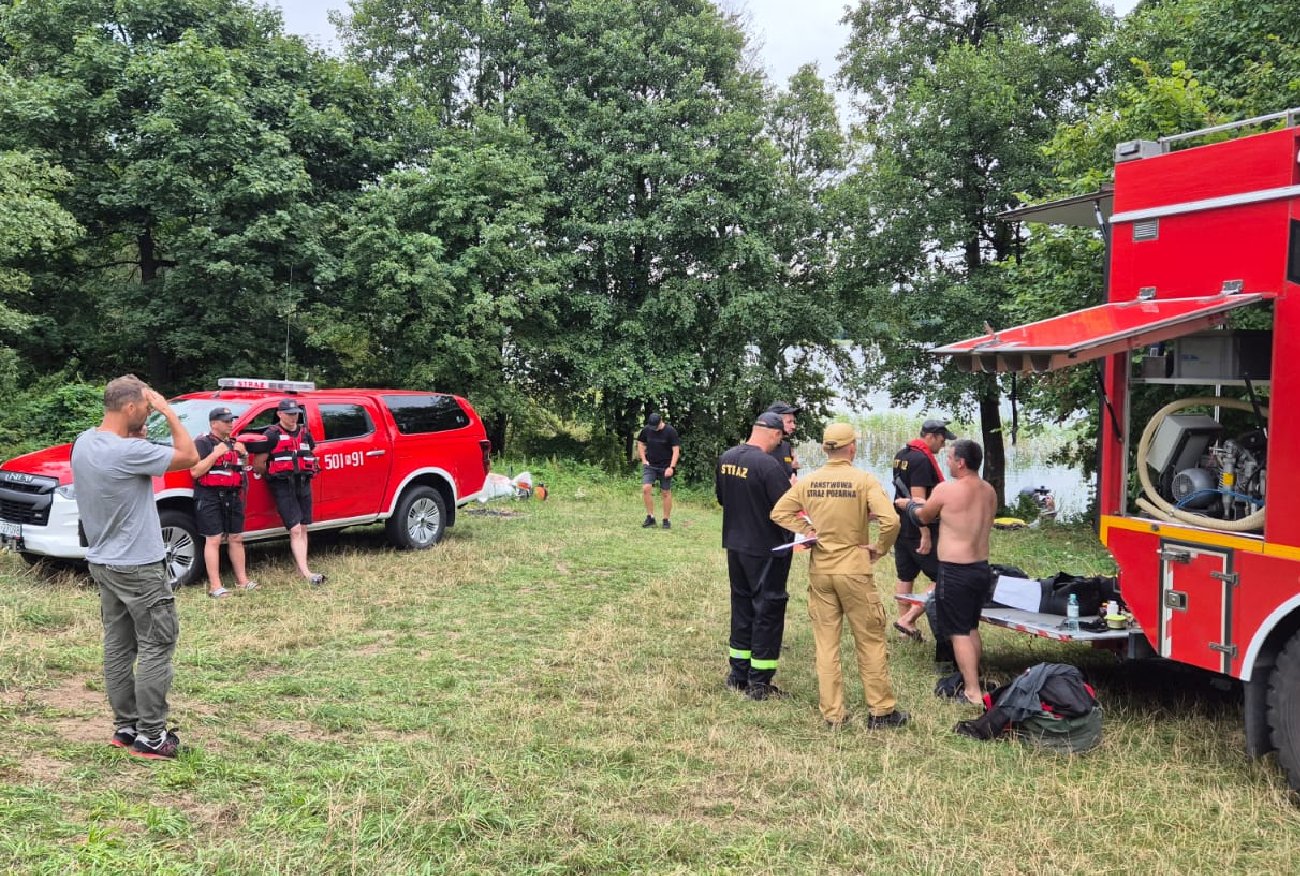 Zaginęli na jeziorze Kownatki. Radosław i Łukasz z Pabianic nie żyją.