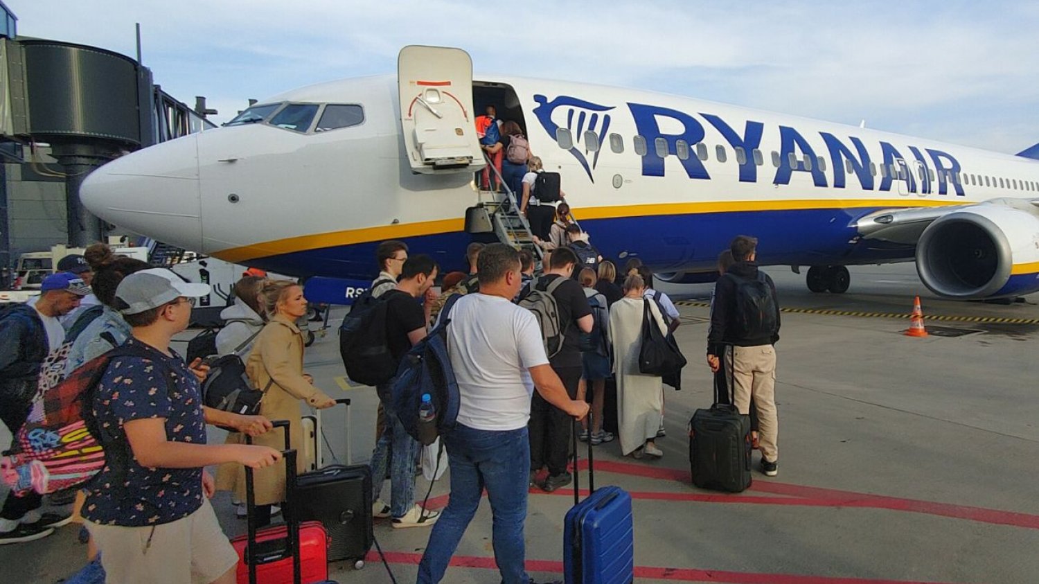 Ryanair tnie połączenia z Modlina. Lotnisko Chopina z nowymi trasami Ryanair otwiera nowe trasy na Lotnisku Chopina. Mniej tras z Modlina
