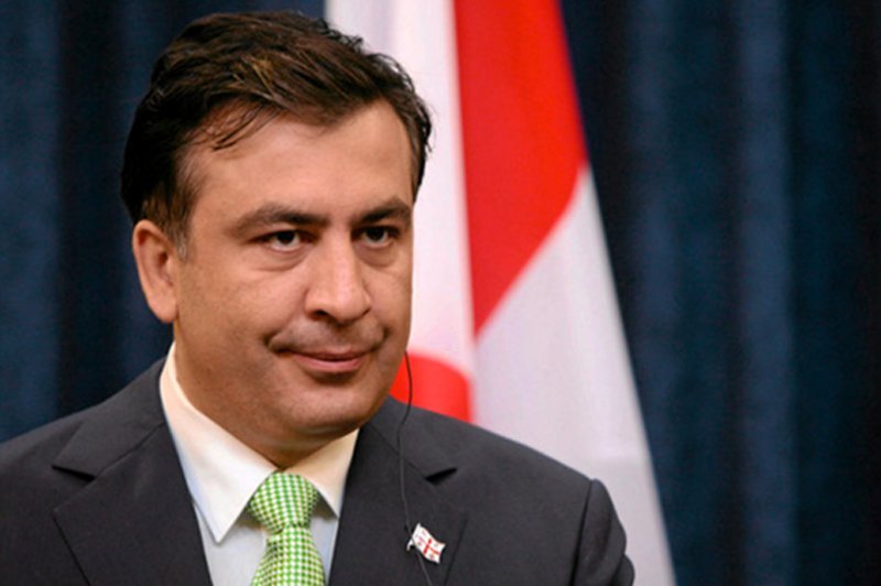 Prezydent Saakaszwili przyjaźnił się z Lechem Kaczyńskim, a nie lubi Leszka Balcerowicza. Z pewnością jego wypowiedzi spodobają się zwolennikom PiS-u i teorii spiskowych.