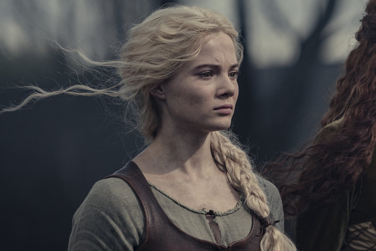 Freya Allan jako Ciri w drugim sezonie serialu "Wiedźmin".