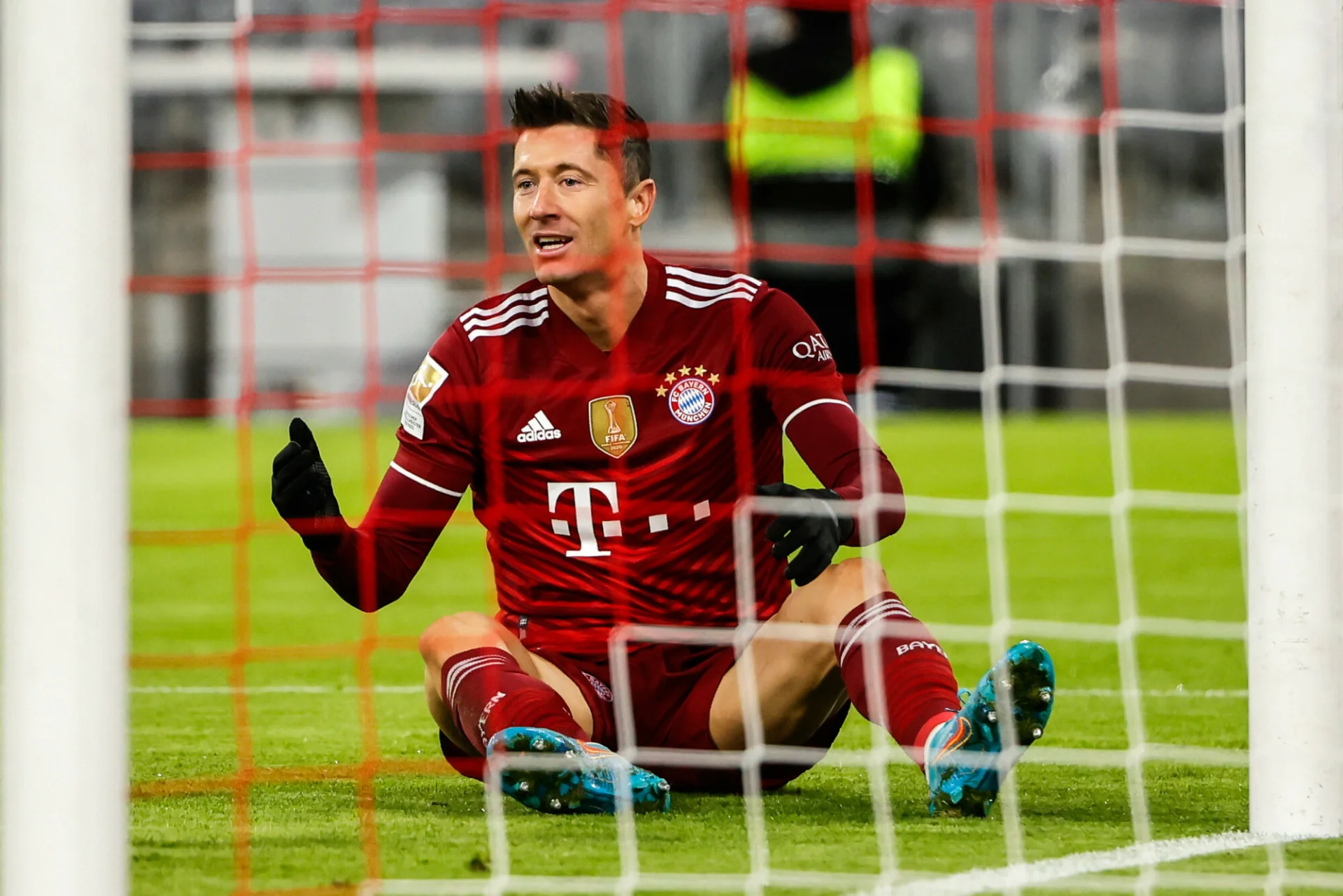 Robert Lewandowski i jego koledzy z klubu padli ofiarami gróźb karalnych