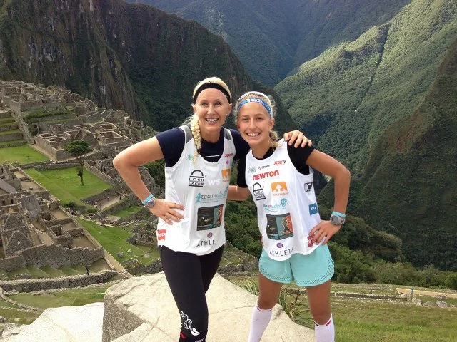 Winter Vinecki ze swoją mamą podczas Inca Trail Marathon w Peru