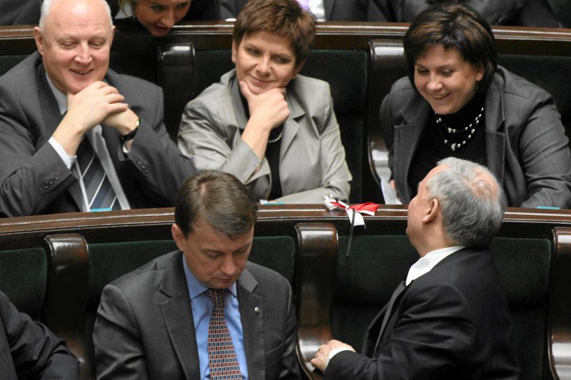 Oto wyjaśnienie zagadki, dlaczego Sadurska ma trafić do zarządu PZU. Bo – jak twierdzi "Fakt" – "stara znajomość procentuje". To zdjęcie pochodzi z 2011 r.