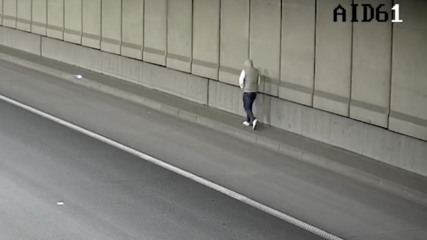 Nietypowy telefon z tunelu POW. Mężczyzna zamówił "transport".