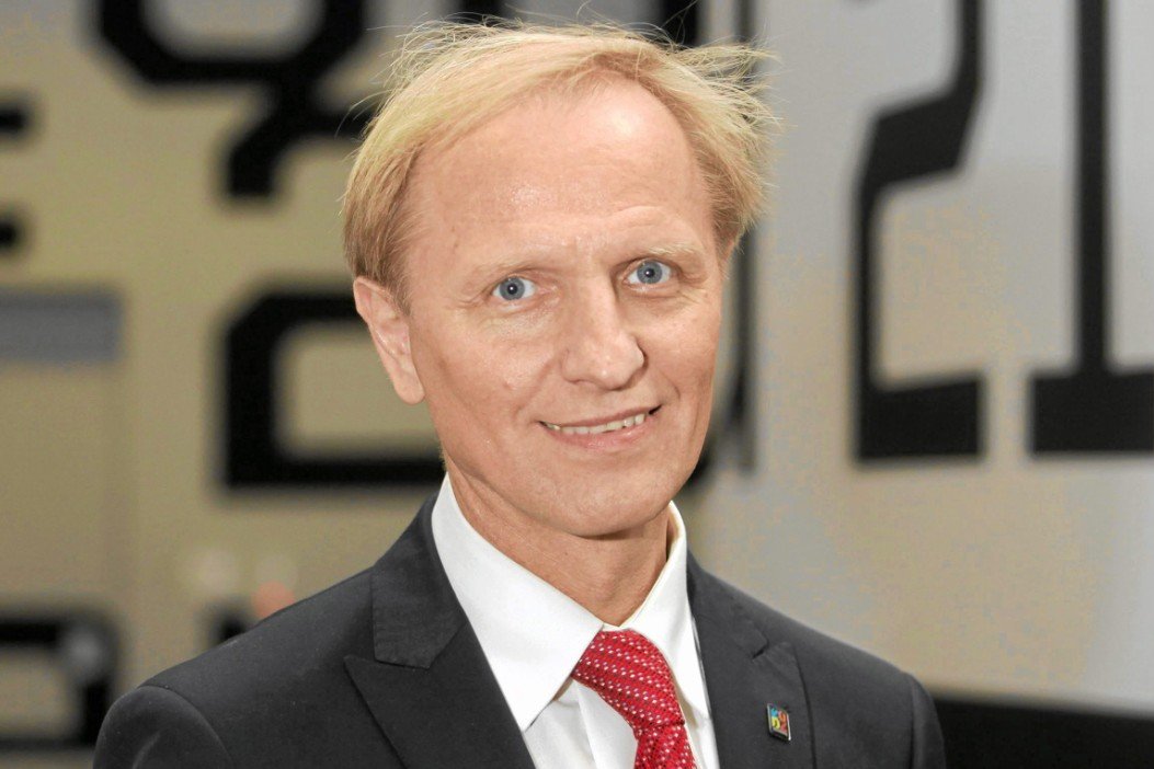 Włodzimierz Tomaszewski z Porozumienia przekonuje, że korespondencyjne wybory prezydenckie w maju powinny się odbyć. Trzech członków Porozumienia, w tym jeden poseł, zaapelowało o przyjęcie ustawy o głosowaniu korespondencyjnym i wyborach prezydenckich w maju.