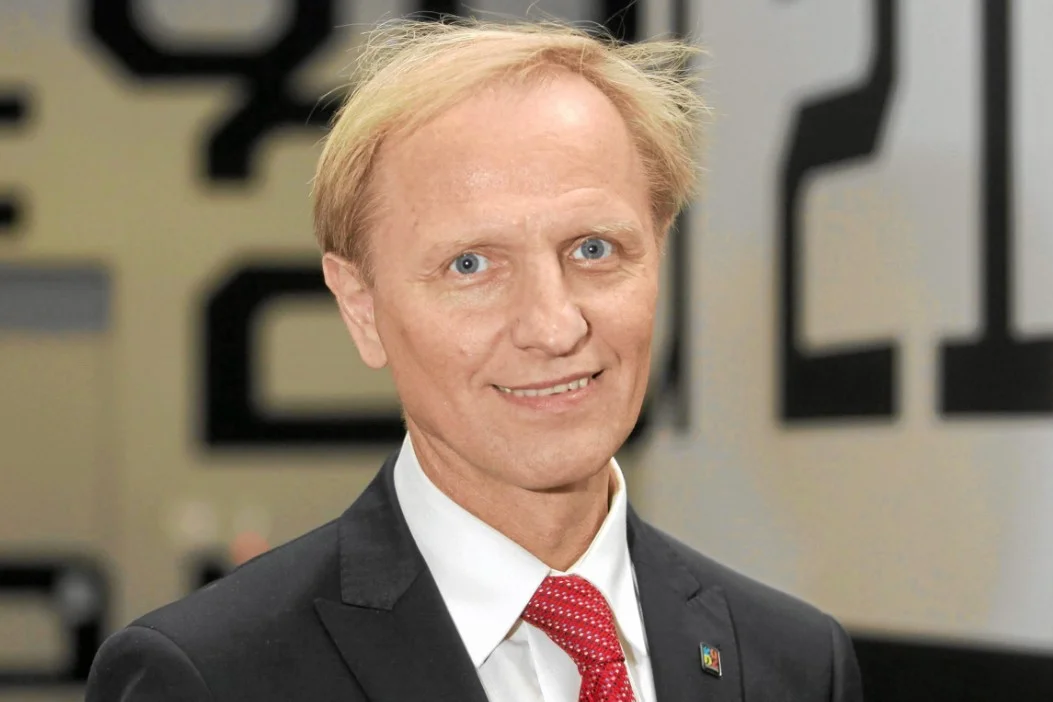 Trzech członków Porozumienia, w tym jeden poseł, zaapelowało o przyjęcie ustawy o głosowaniu korespondencyjnym i wyborach prezydenckich w maju.