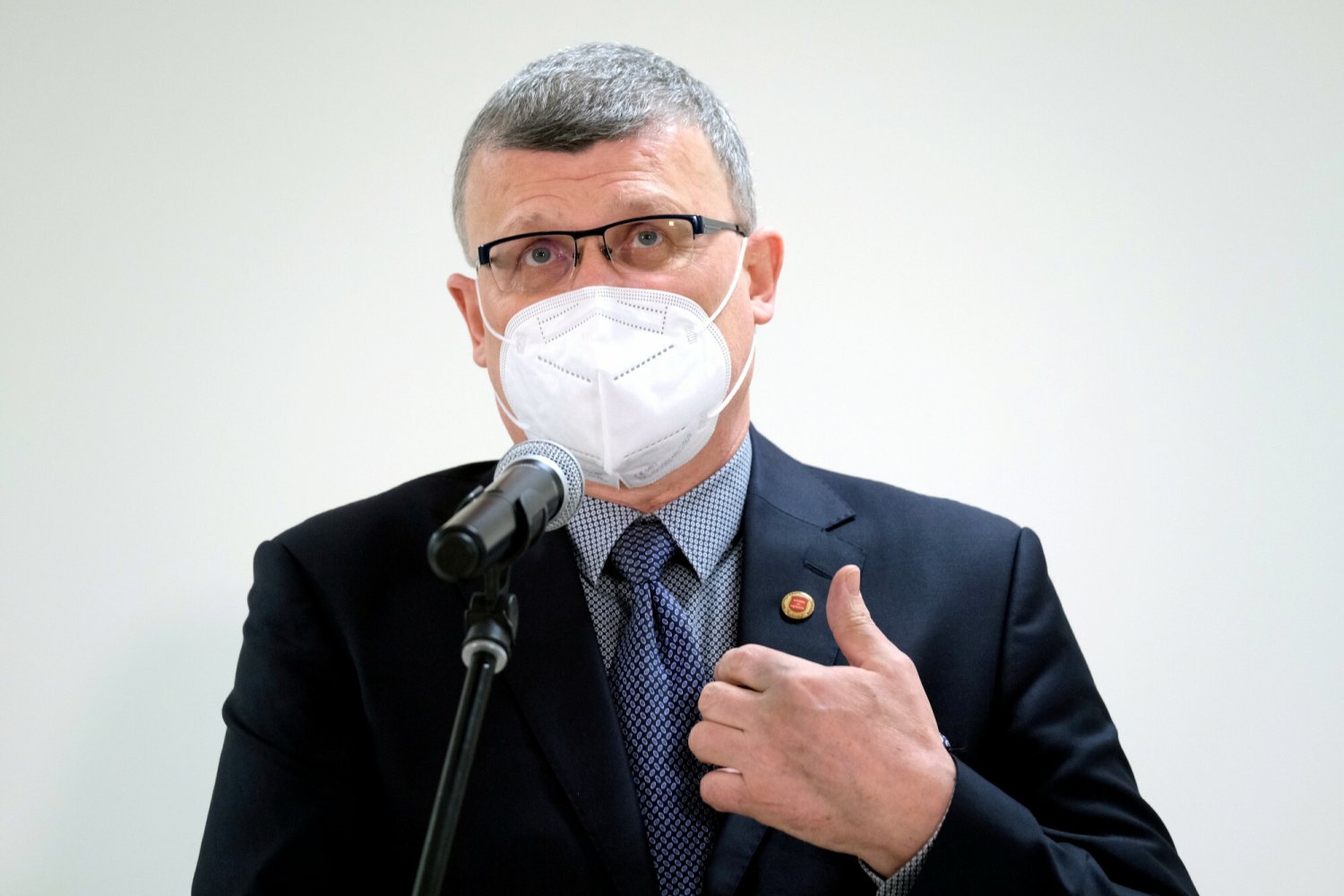 Główny ekspert Naczelnej Rady Lekarskiej ds. walki z COVID-19 dr Paweł Grzesiowski