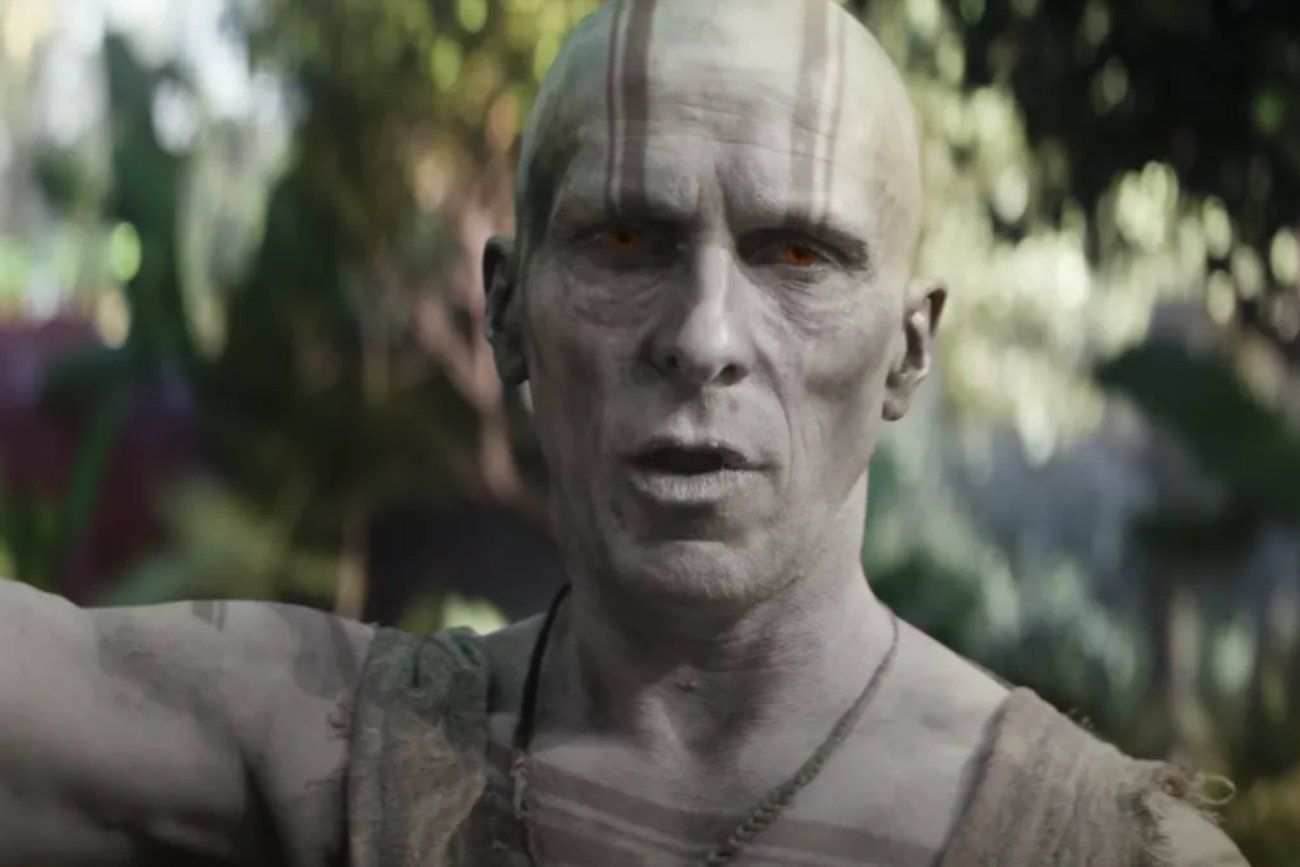 Kim jest Christian Bale w nowym zwiastunie filmu "Thor: Miłość i Grom"?