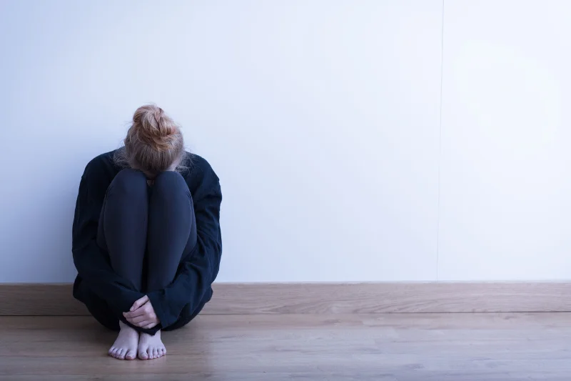 Niskie poczucie własnej wartości, bezsenność czy uzależnienie na ogół same nie znikają. Dziś każdy, kto nie ma czasu na dojazdy do psychologa, może skorzystać z konsultacji online