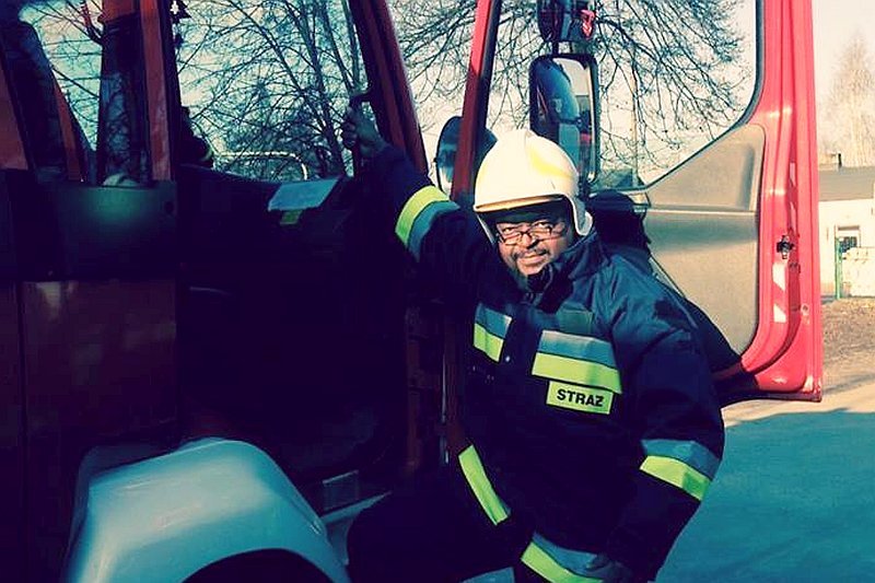 Poseł John Godson przeszedł szkolenie strażacki. Szuka planu awaryjnego na wypadek rozpadu Polski Razem?