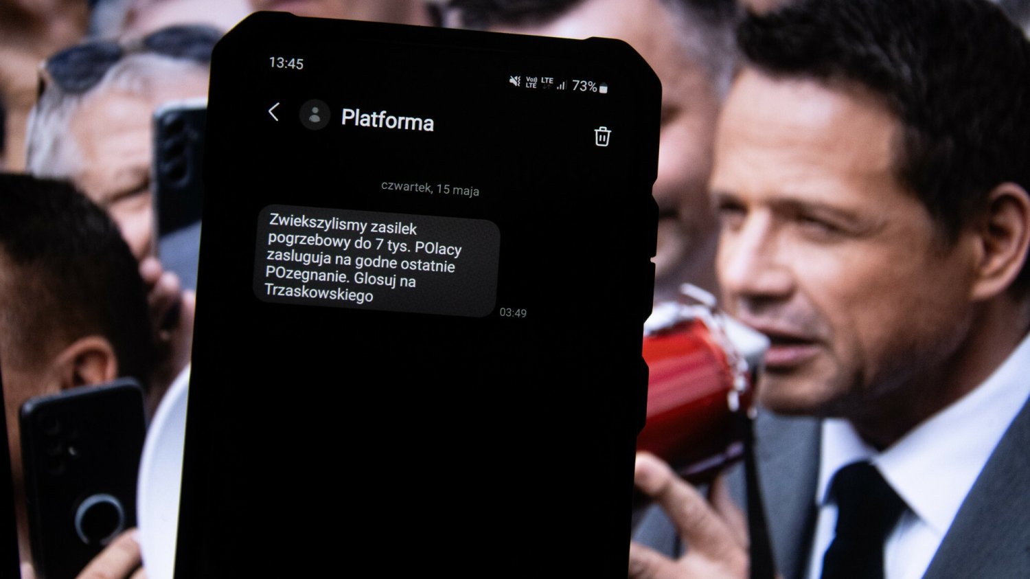 Te SMS-y od Trzaskowskiego są fałszywe. Jego sztab zawiadomił prokuraturę