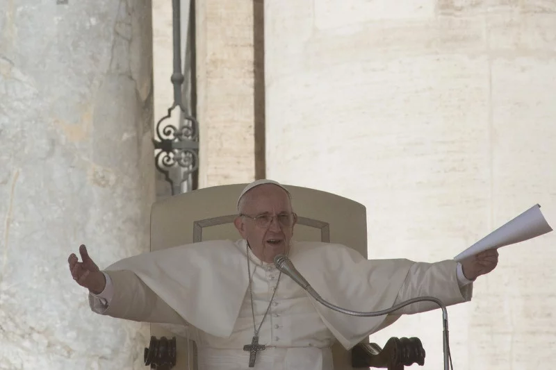 Decyzje i opinie papieża Franciszka nie wszystkim dostojnikom kościelnym przypadają do gustu.