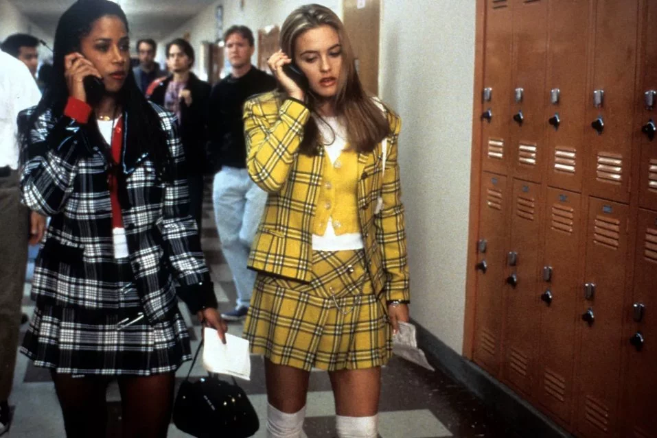 Alicia Silverstone w filmie "Słodkie zmartwienia".