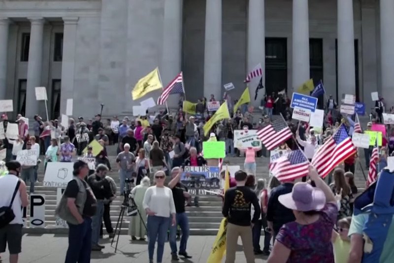 W wielu miastach USA trwają protesty przeciwko ograniczeniom z powodu koronawirusa.