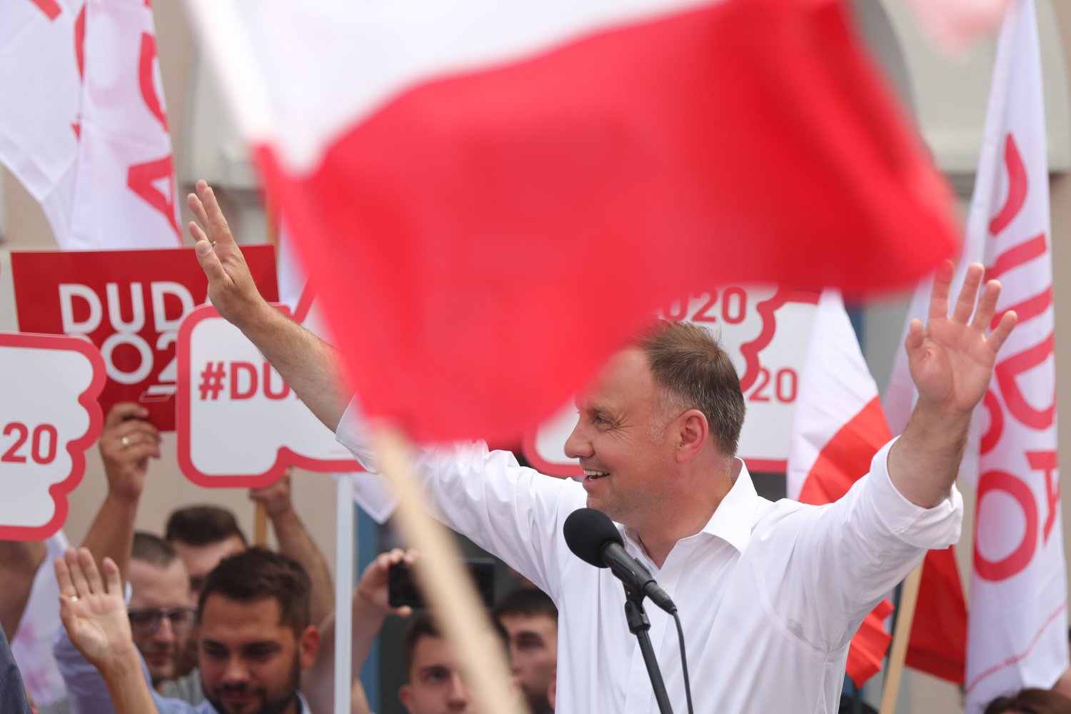 20-letnia Wiktoria K. została zatrzymana pod zarzutem znieważania prezydenta Andrzej Dudy. Teraz dostanie odszkodowanie za bezprawne zatrzymanie.