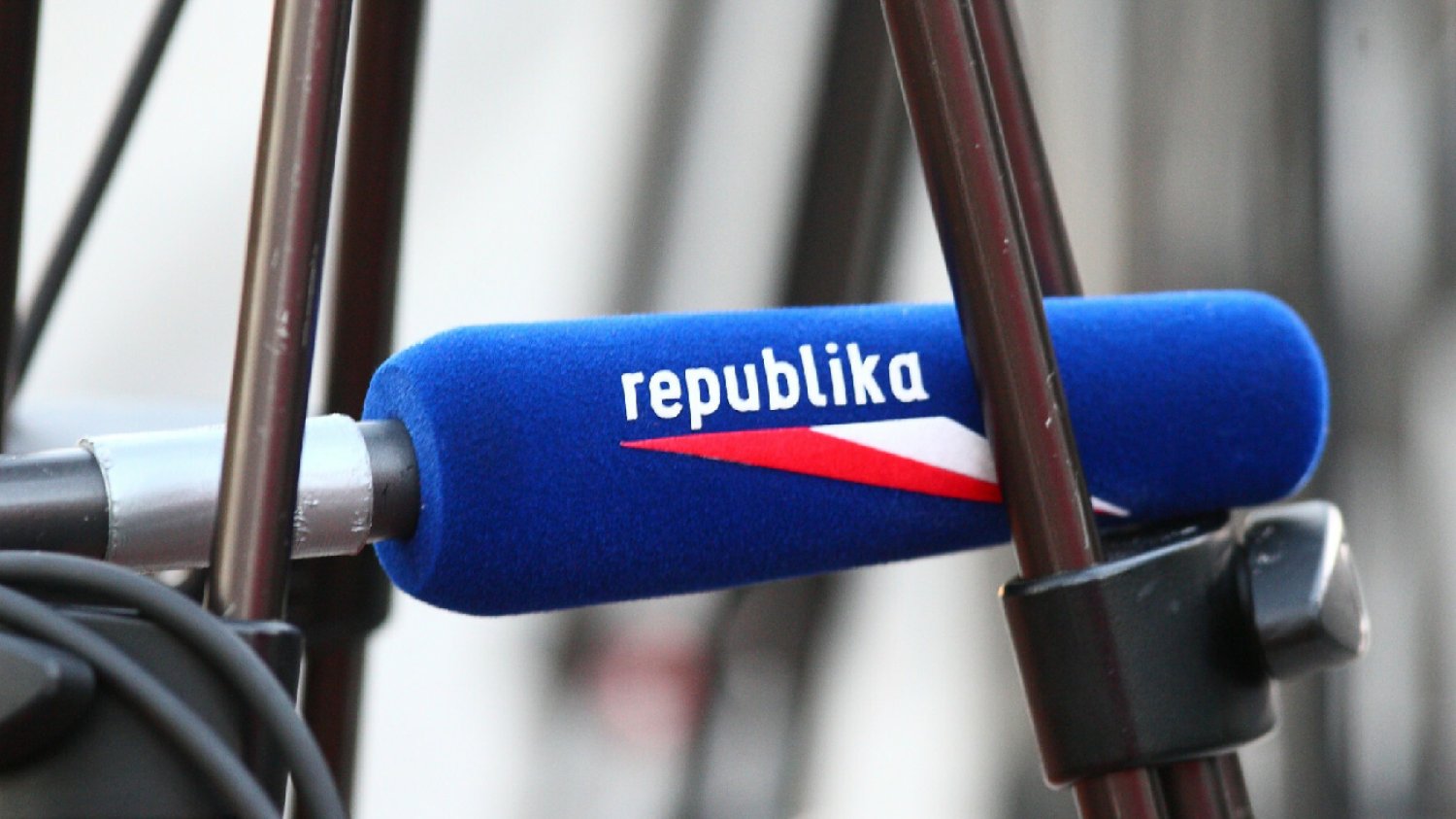 Finał strzelaniny pod TV Republika. Sprawcą 15-latek z pistoletem na kulki.