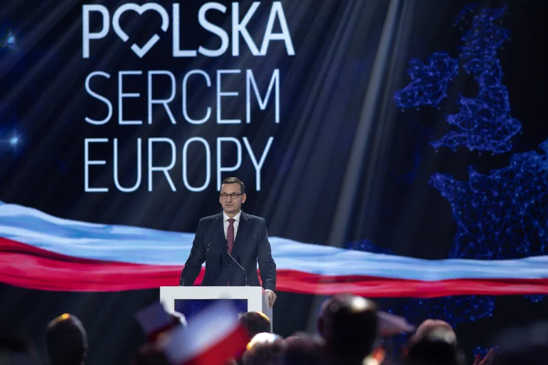 Na ostatniej konwencji PiS przemieniło się w partę, która kocha Unię Europejską