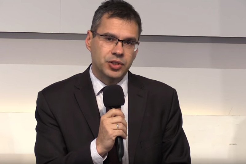 Michał Karnowski uważa, że próby repolonizacji mediów mogą się skończyć przymusowym Polexitem. Zamiast tego proponuje zrobić porządek z domami mediowymi.