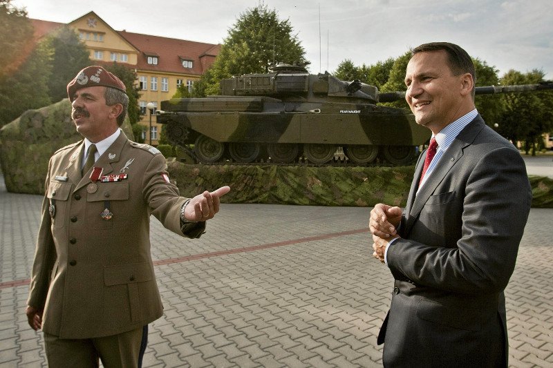 Rosyjski "Kommiersant" pisze o słowach Sikorskiego. "Embargo Warszawy może uderzyć w rosyjskie kopalnie"