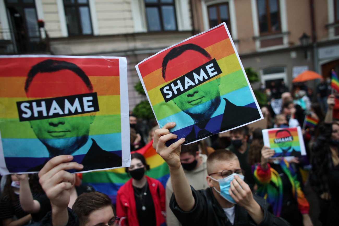 Nowa korespondencja opublikowana na Telegramie dotyczy ubiegłorocznej kampanii prezydenckiej Andrzeja Dudy i wątku osób LGBT.