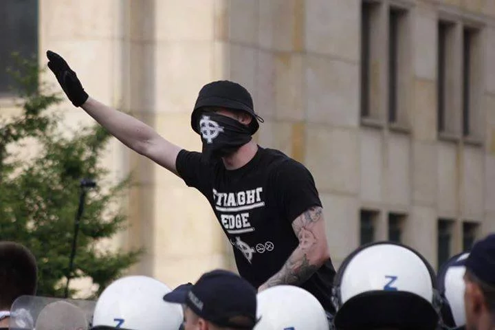 Krzyż celtycki i napis "Straight edge"? Przedstawiciel skrajnej prawicy nie do końca rozumieją na czym polega ten ruch