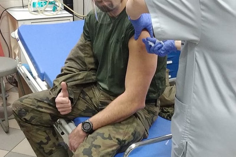 Żołnierze WOT zaszczepieni w Gdańsku, chociaż nie są w grupie 0.