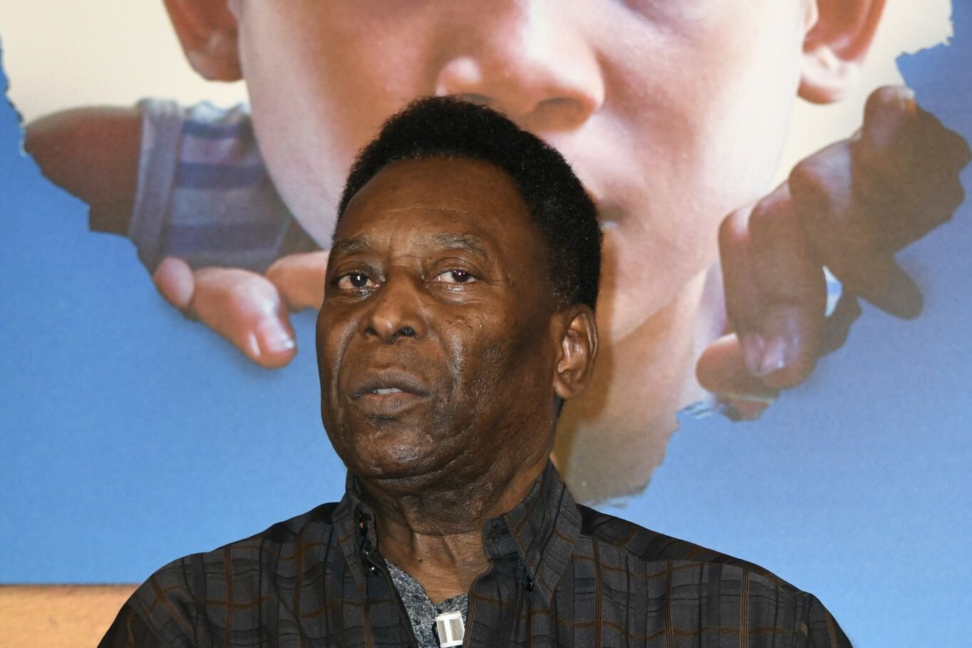 Pele trafił do szpitala z powodu obrzęku ciała.