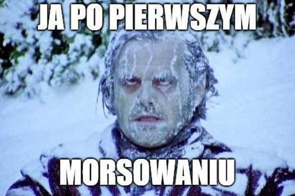 Cała Polska zaczęła "morsować". O ile samo hobby nie budzi większych emocji, o tyle nieodparta potrzeba dzielenia się tym na swoich mediach społecznościowych doprowadziła do wysypu memów