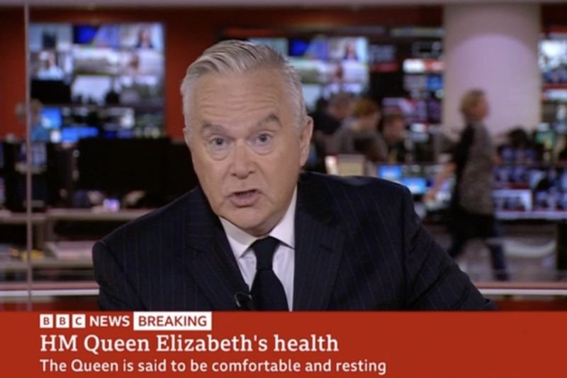 Prezenter BBC rozbudził domysły telewidzów. Pojawił się na wizji z nietypowym elementem garderoby