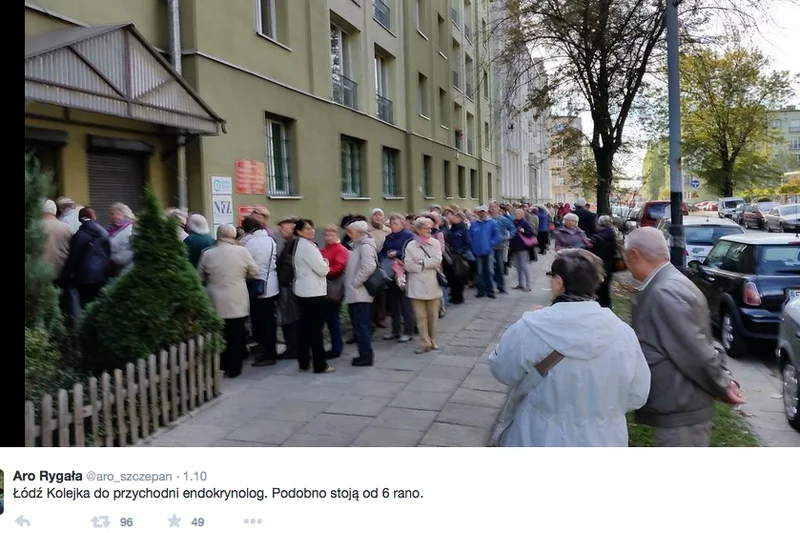 Kilkadziesiąt osób czekało kilka godzin w kolejce do lekarza