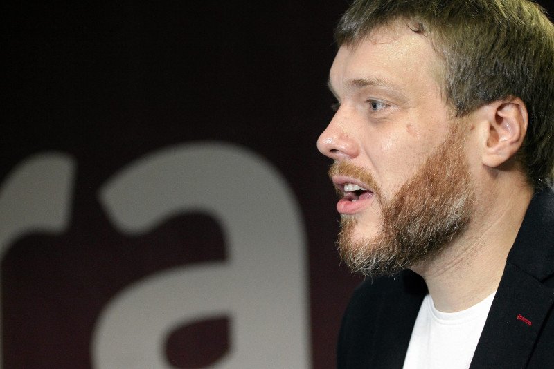 Adrian Zandberg przez prawicowych publicystów jest ogłoszony największym trollem wyborów.