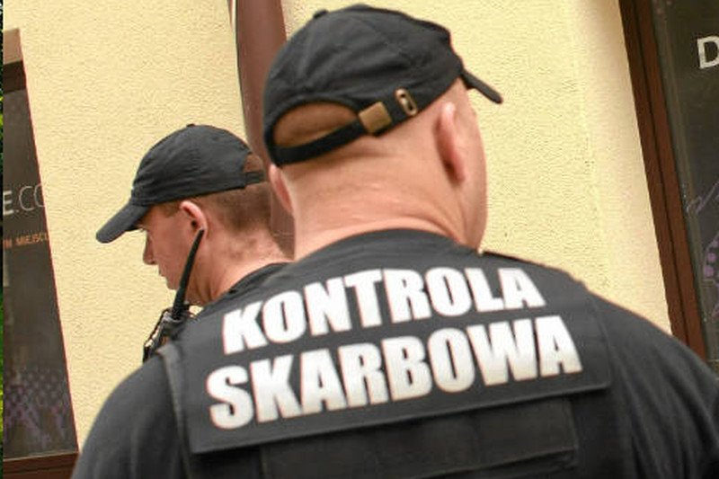 Skarbówki gnębią nowożeńców? "Wypytują ile zapłacili, kto gotował i czy DJ był zatrudniony".